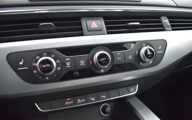 Audi A4 cena 63900 przebieg: 226000, rok produkcji 2016 z Janikowo małe 704